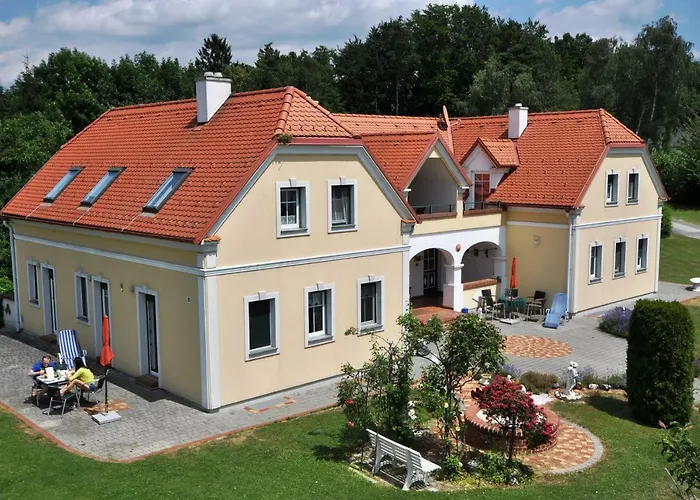 Arkadenhof Flasch